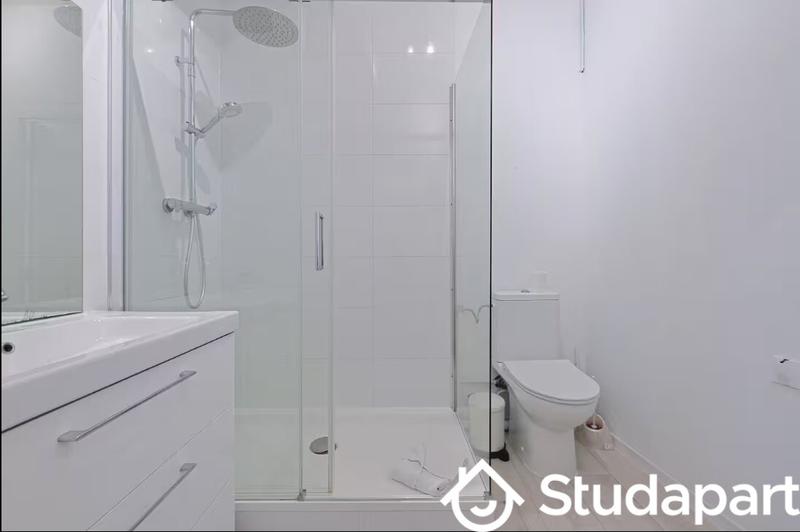 Chambre - 12 m² - 1 pièce