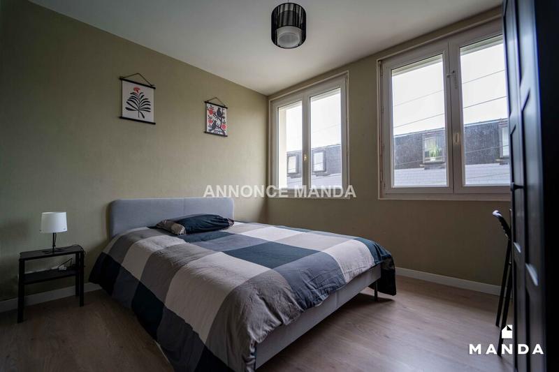 Chambre - 10 m² - 6 pièces