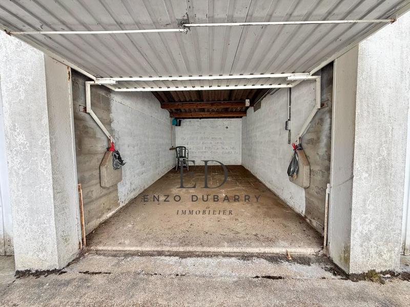 Parking / Garage - 16 m²