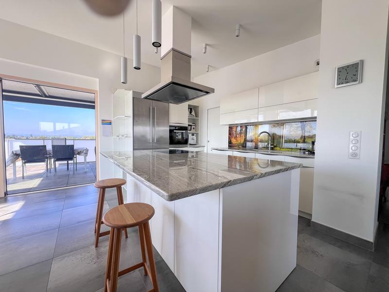 Appartement - 110 m² - 5 pièces