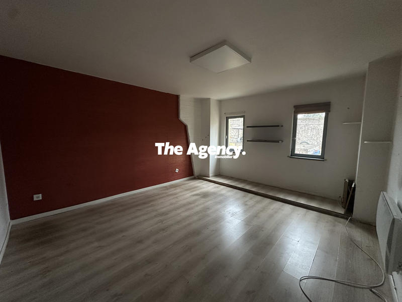 Maison ancienne - 194 m² - 8 pièces