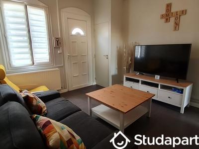 Chambre - 10 m² - 1 pièce