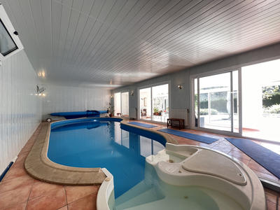 Maison - 310 m² - 5 pièces