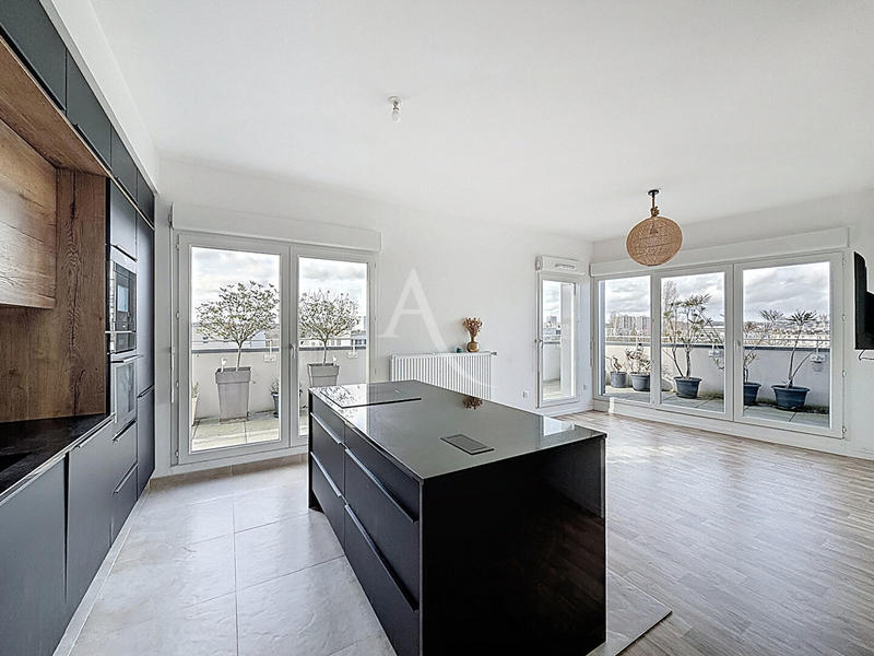 Appartement - 77 m² - 4 pièces