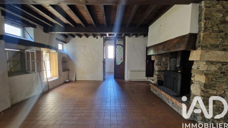 Maison - 250 m² - 8 pièces