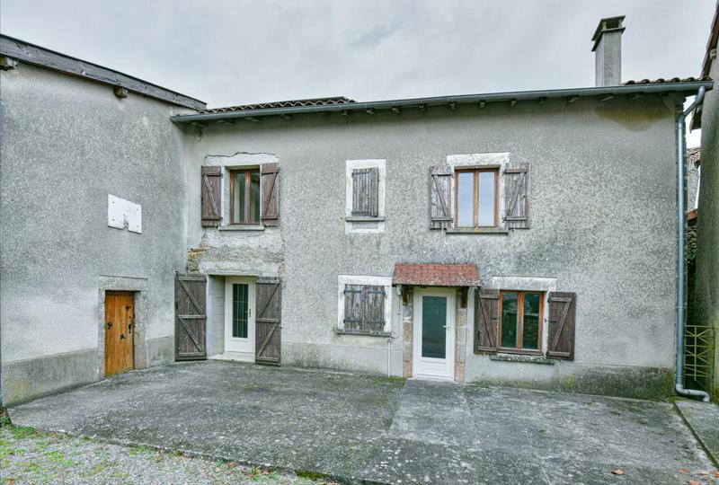 Maison - 224 m² - 8 pièces