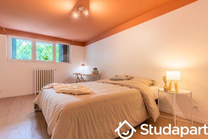 Chambre - 12 m² - 1 pièce