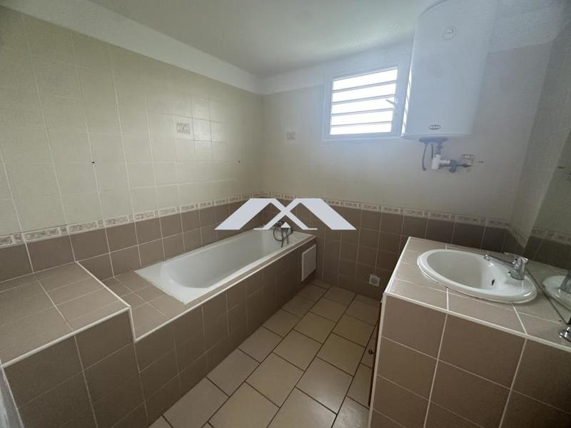 Maison traditionnelle - 93 m² - 4 pièces