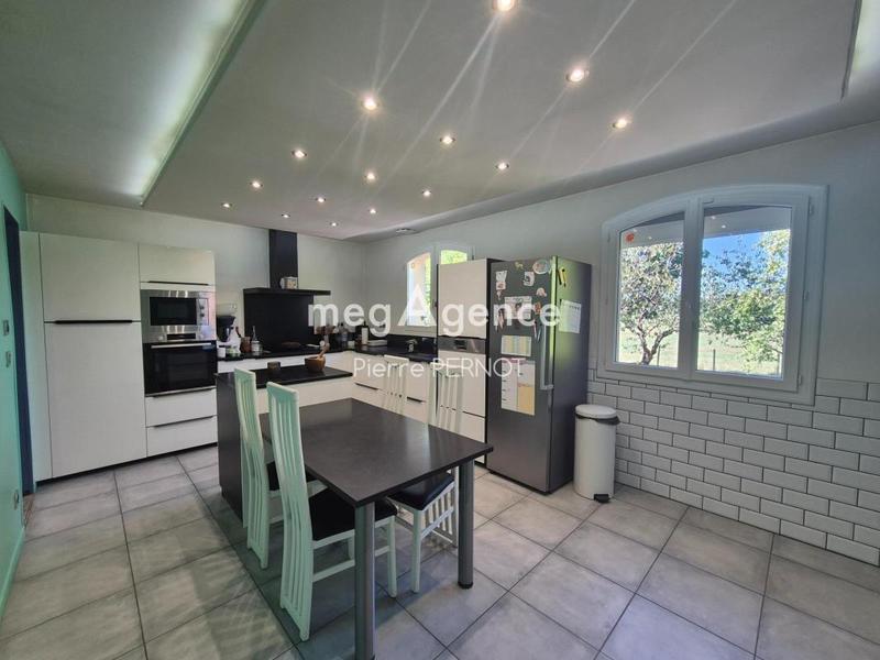 Maison traditionnelle - 134 m² - 5 pièces