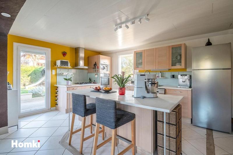 Maison - 171 m² - 6 pièces