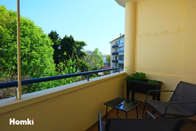 Appartement - 100 m² - 4 pièces