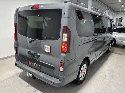 Renault Trafic III (2) Combi L2 2.0 Dci 150 9pl Bva9 Red