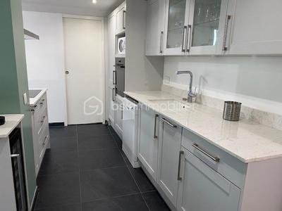 Appartement - 80 m² - 3 pièces