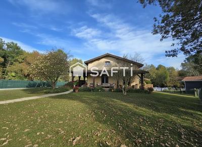 Maison - 153 m² - 5 pièces