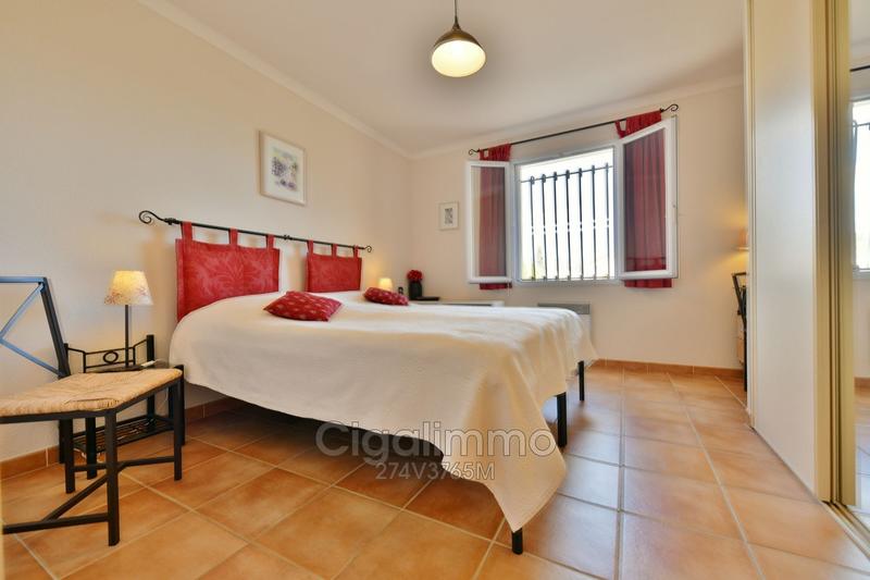 Villa - 100 m² - 5 pièces