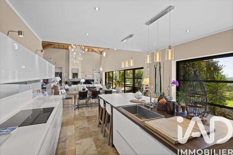 Maison de maîtres - 261 m² - 6 pièces