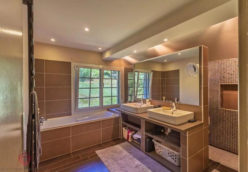 Villa - 203 m² - 7 pièces