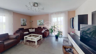 Maison - 260 m² - 6 pièces