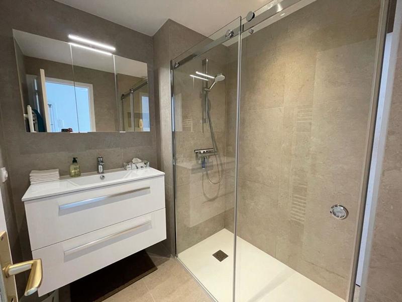 Appartement - 80 m² - 2 pièces