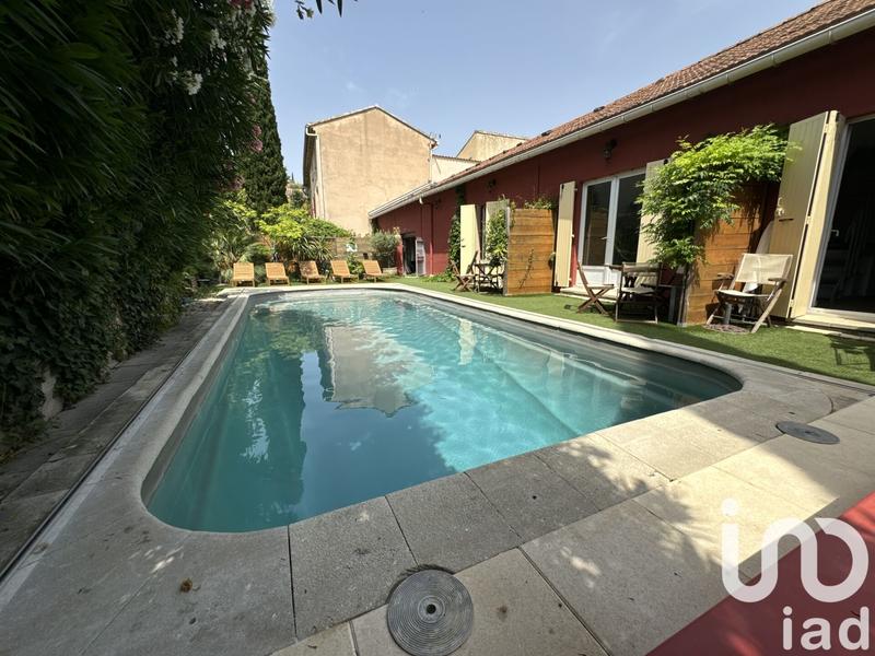 Maison - 425 m² - 16 pièces