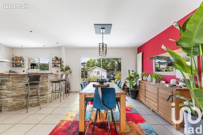 Maison - 186 m² - 6 pièces