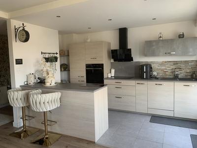 Appartement - 82 m² - 4 pièces