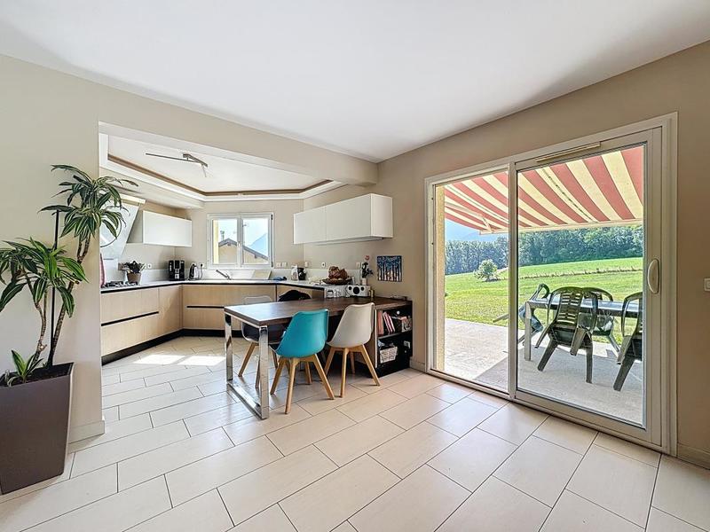 Maison - 137 m² - 5 pièces