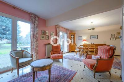 Maison - 160 m² - 8 pièces