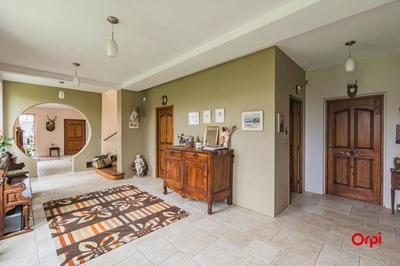 Propriété - 320 m² - 6 pièces
