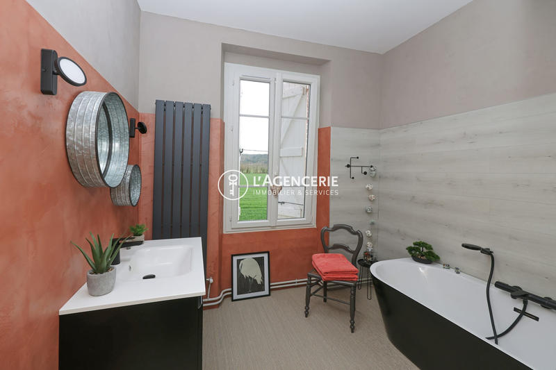 Maison - 300 m² - 7 pièces