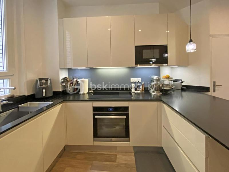 Appartement - 164 m² - 6 pièces