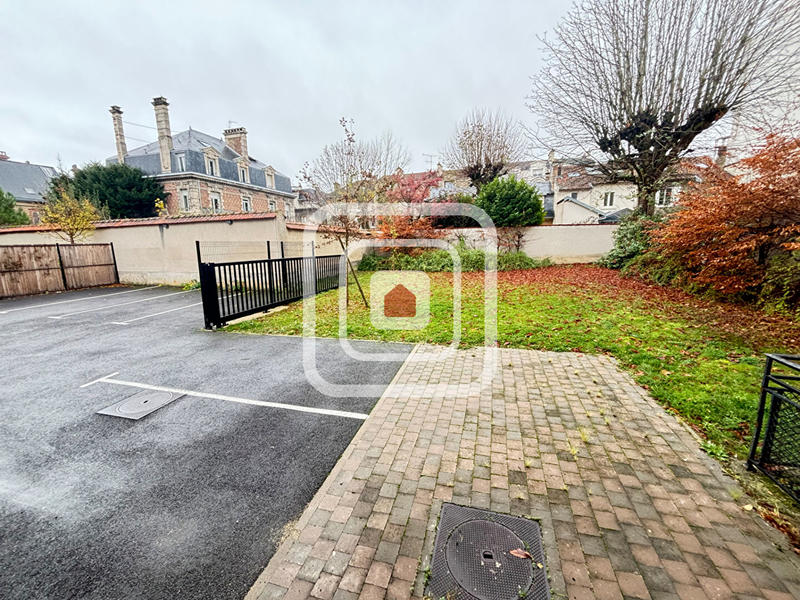 Appartement - 300 m² - 10 pièces