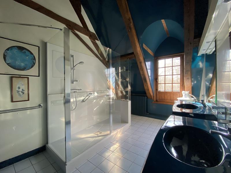 Maison - 210 m² - 6 pièces