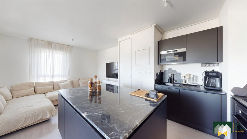 Appartement - 85 m² - 4 pièces