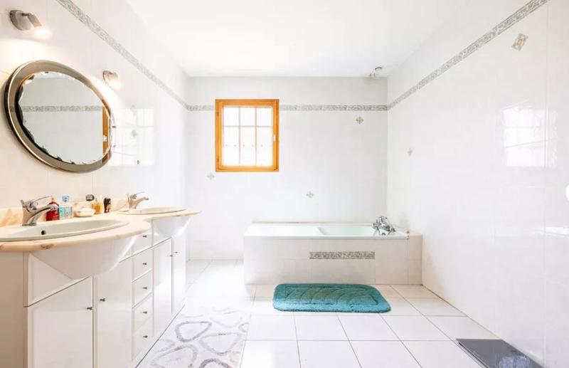 Pavillon - 152 m² - 4 pièces