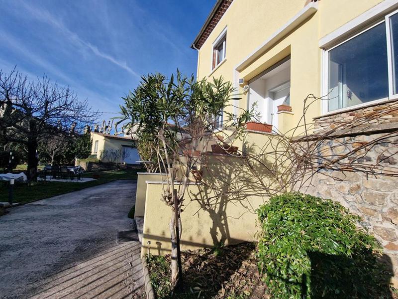 Maison - 197 m² - 8 pièces