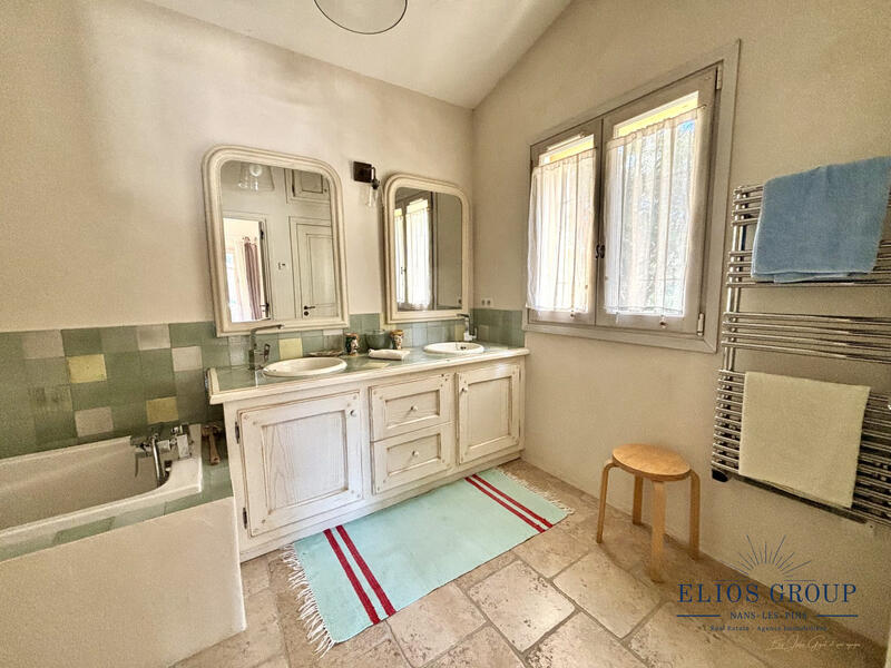 Bastide - 209 m² - 4 pièces