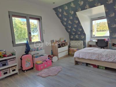 Maison - 160 m² - 8 pièces