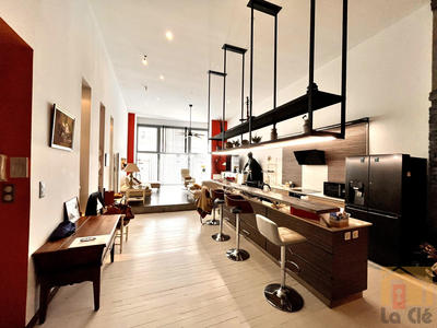 Loft - 130 m² - 4 pièces