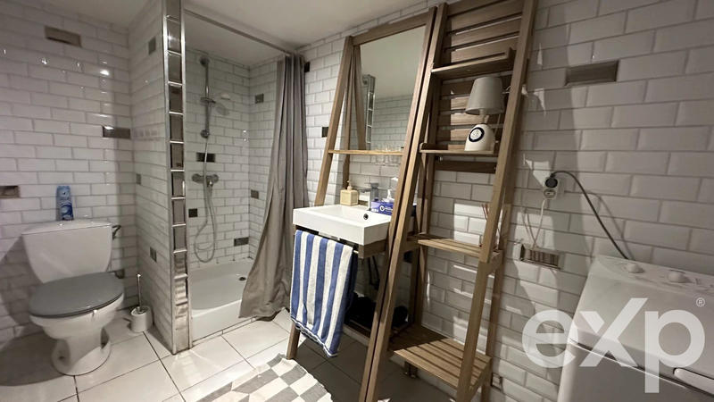 Maison - 288 m² - 7 pièces