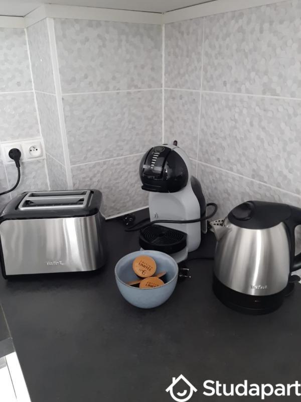 Chambre - 9 m² - 1 pièce