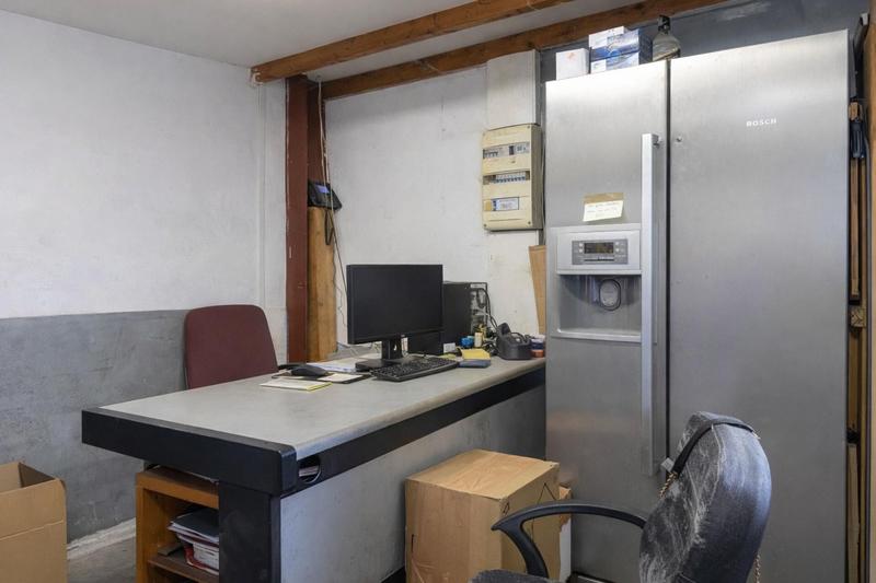 Local commercial - 274 m² - 4 pièces