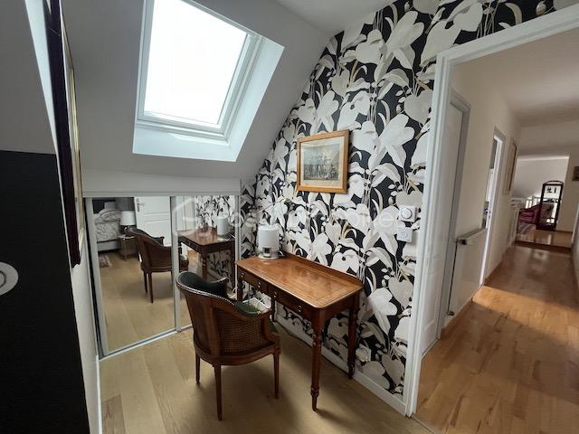 Maison - 200 m² - 7 pièces