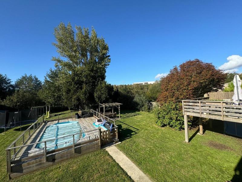 Maison - 219 m² - 9 pièces