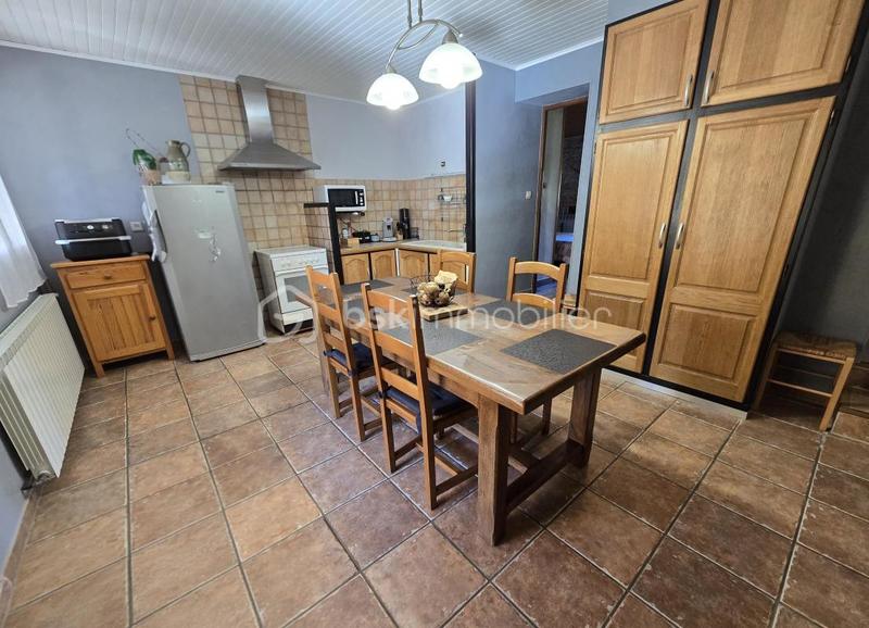 Corps de ferme - 142 m² - 6 pièces