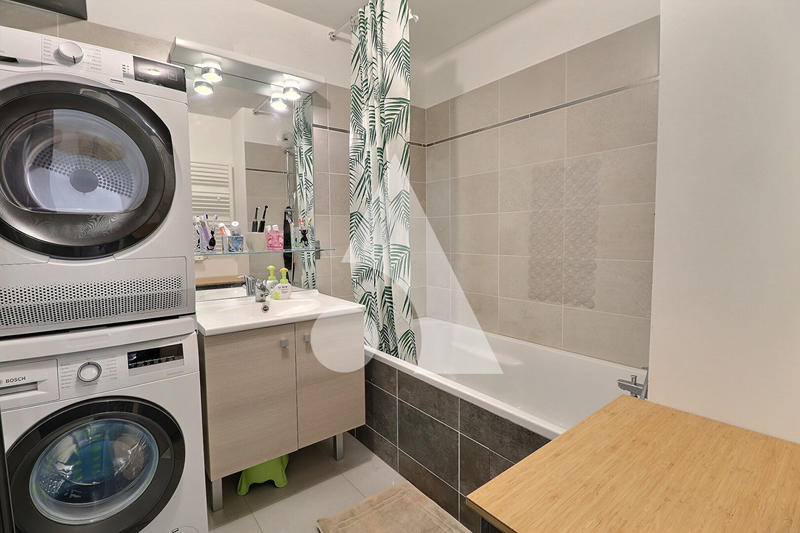 Appartement - 57 m² - 3 pièces