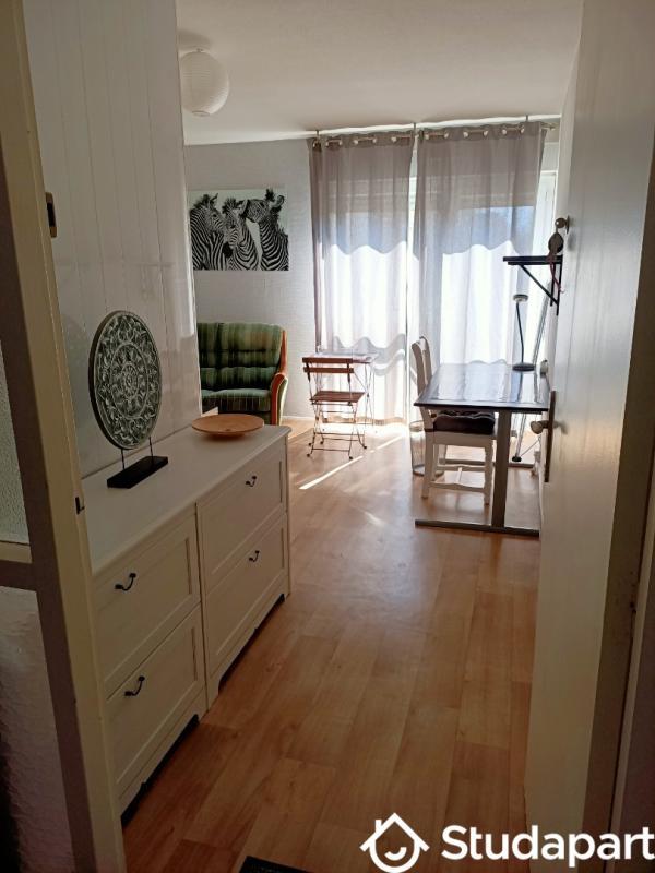 Chambre - 11 m² - 1 pièce