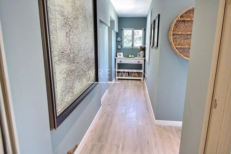 Villa - 218 m² - 7 pièces