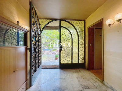 Villa - 220 m² - 7 pièces