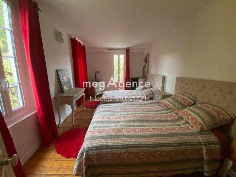 Maison - 200 m² - 9 pièces